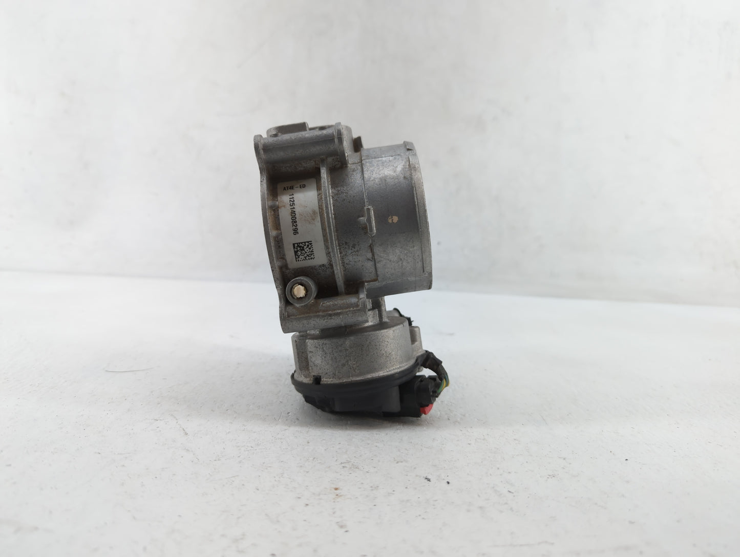2011-2017 Ford Mustang Throttle Body P/N:AT4E-ED AT4E-9F991-EL Fits Fits 2011 2012 2013 2014 2015 2016 2017 2018 2019 OEM Us