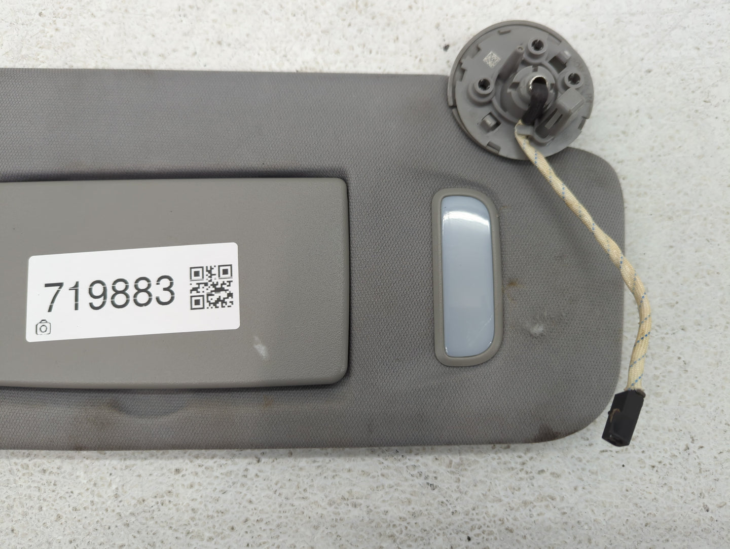 2012-2014 Ford Mustang Sun Visor Shade Replacement Passenger Right Mirror Fits Fits 2012 2013 2014 OEM Used Auto Parts - Oem