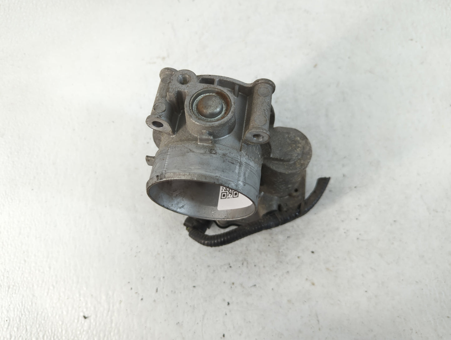 2011-2017 Ford Mustang Throttle Body P/N:111554006682 Fits Fits 2011 2012 2013 2014 2015 2016 2017 2018 2019 OEM Used Auto P