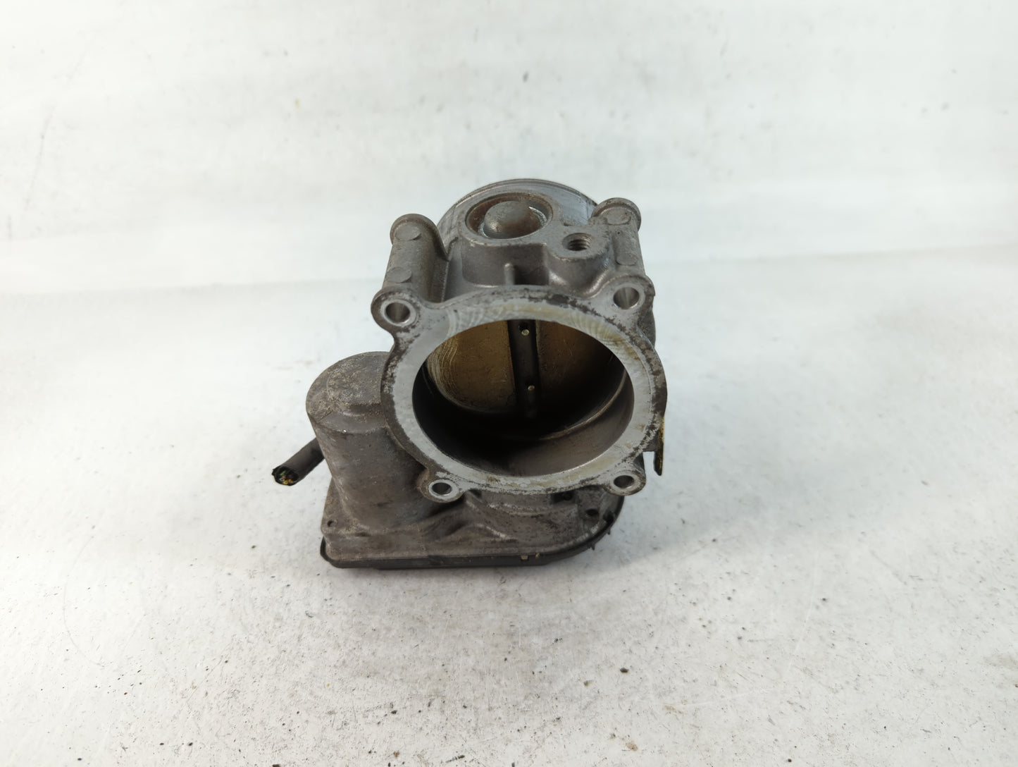 2011-2017 Ford Mustang Throttle Body P/N:111554006682 Fits Fits 2011 2012 2013 2014 2015 2016 2017 2018 2019 OEM Used Auto P