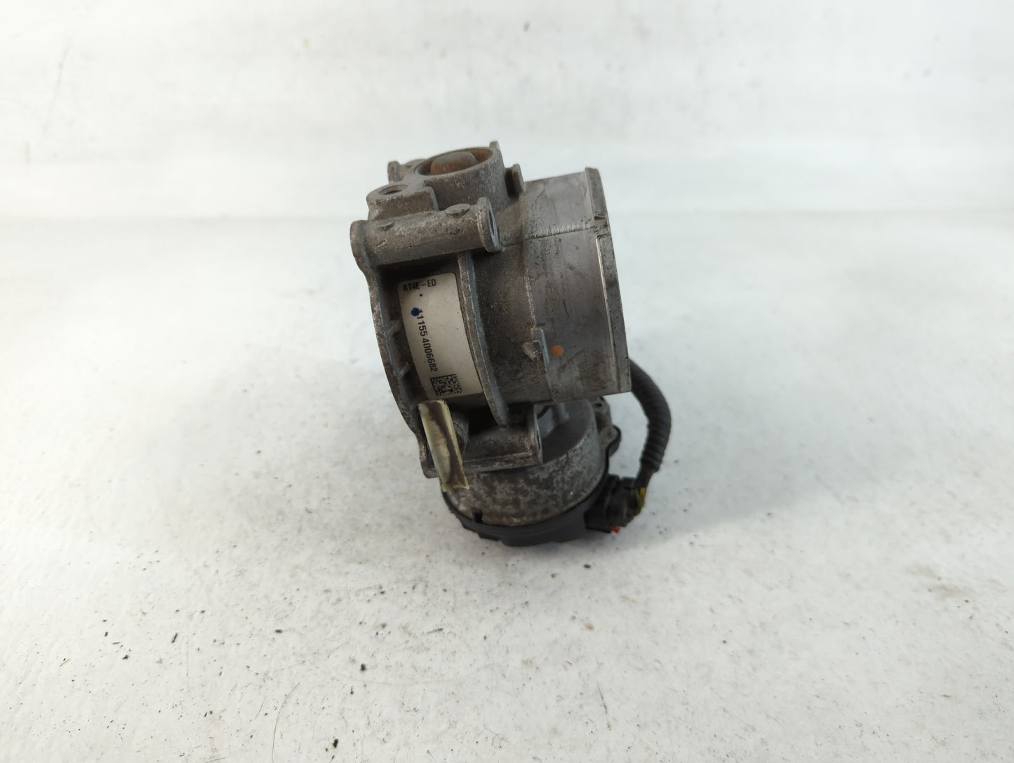 2011-2017 Ford Mustang Throttle Body P/N:111554006682 Fits Fits 2011 2012 2013 2014 2015 2016 2017 2018 2019 OEM Used Auto P