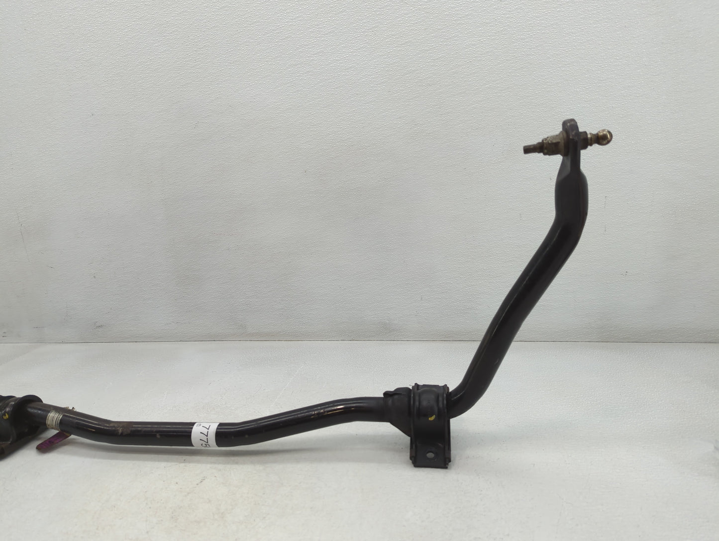 2011-2014 Ford Mustang Front Stabilizer Bar Oem - Oemusedautoparts1.com