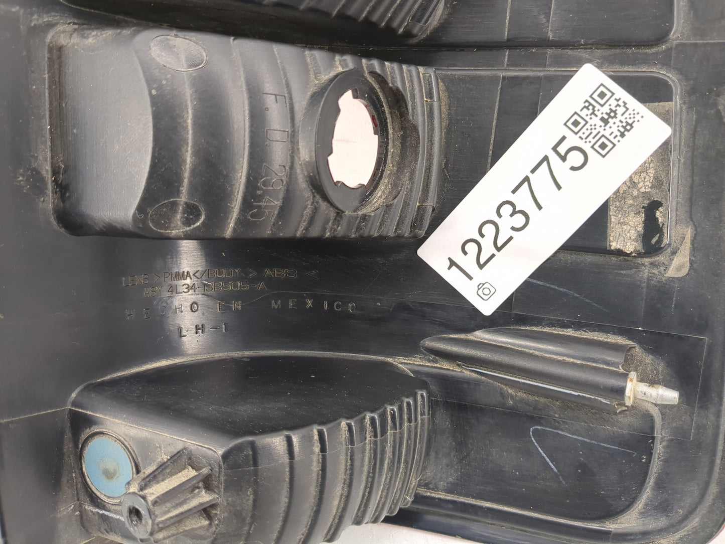 2012 Ford Ranger Tail Light Assembly Passenger Right OEM P/N:4L34-13B505-A Fits OEM Used Auto Parts - Oemusedautoparts1.com