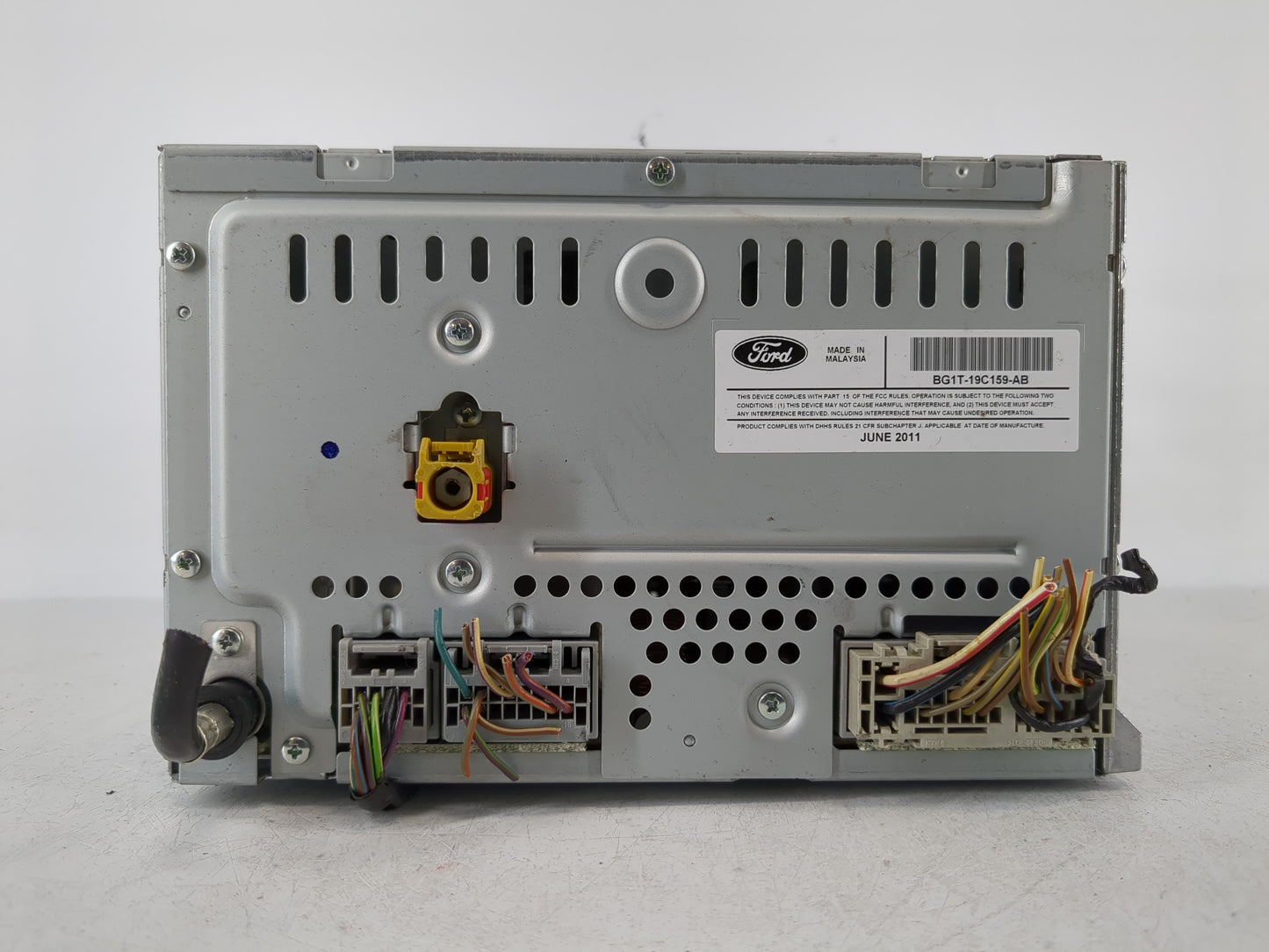 2011-2012 Ford Taurus Radio AM FM Cd Player Receiver Replacement P/N:BG1T-19C159-BB Fits Fits 2011 2012 OEM Used Auto Parts 