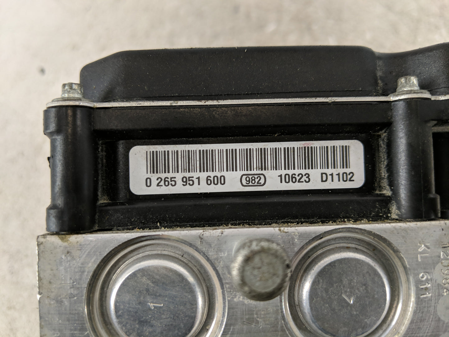 2010-2012 Ford Taurus ABS Pump Control Module Replacement P/N:0 265 951 600 Fits Fits 2010 2011 2012 OEM Used Auto Parts - O