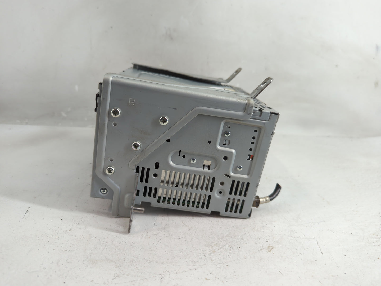 2011-2012 Ford Taurus Radio AM FM Cd Player Receiver Replacement P/N:BG1T-19C157-AB Fits Fits 2011 2012 OEM Used Auto Parts 