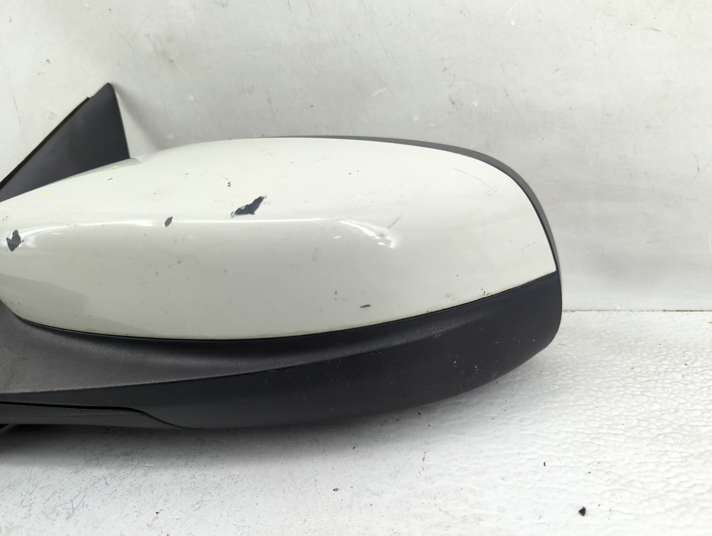 2010-2019 Ford Taurus Driver Side View Mirror - Left Door Mirror OEM Used - Oemusedautoparts1.com