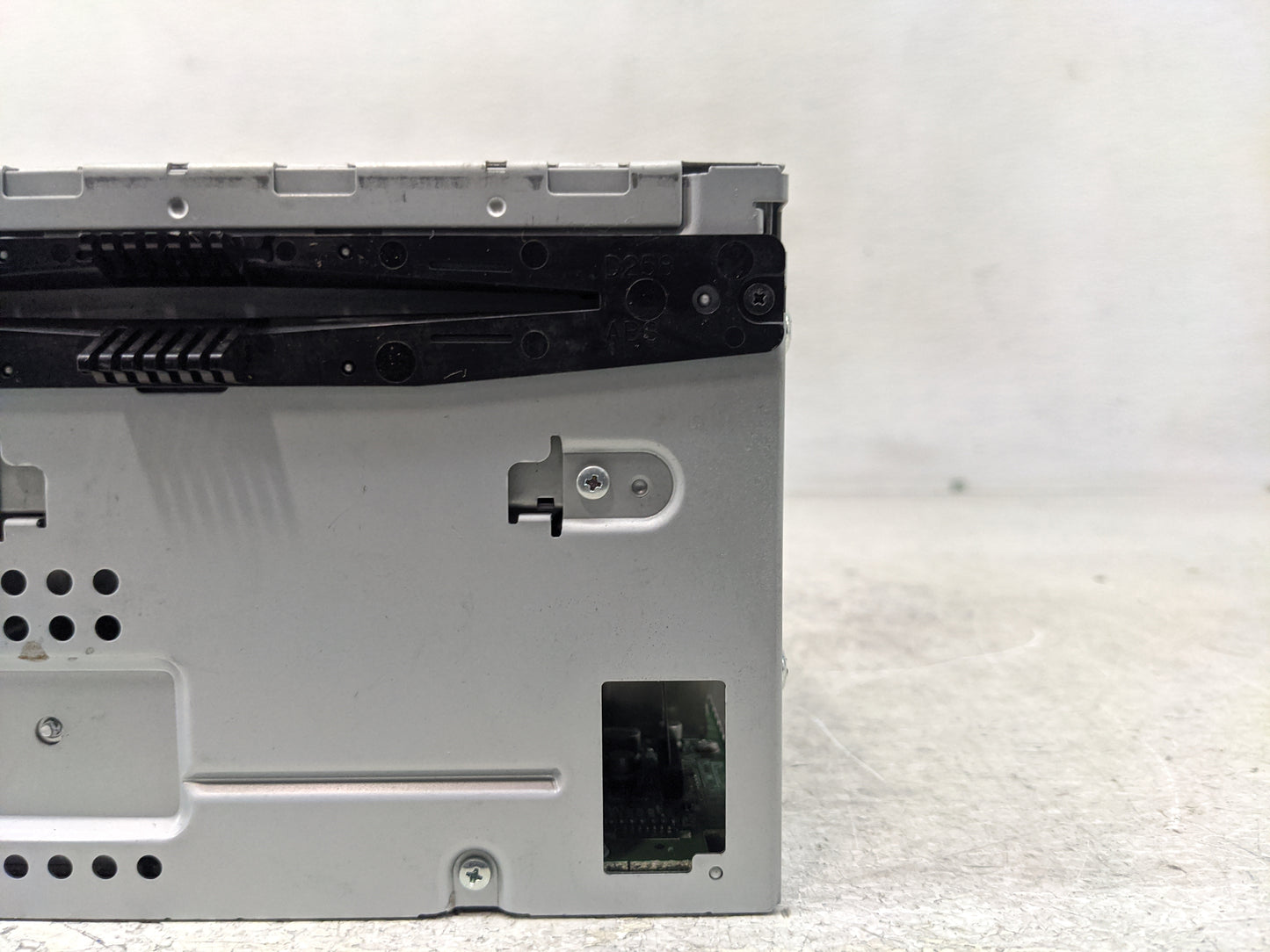 2011-2012 Ford Taurus Radio AM FM Cd Player Receiver Replacement P/N:BG1T-19C159-AA Fits Fits 2011 2012 OEM Used Auto Parts 