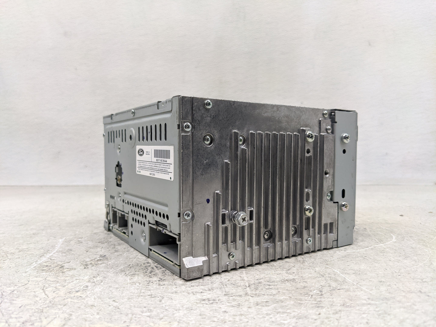 2011-2012 Ford Taurus Radio AM FM Cd Player Receiver Replacement P/N:BG1T-19C159-AA Fits Fits 2011 2012 OEM Used Auto Parts 