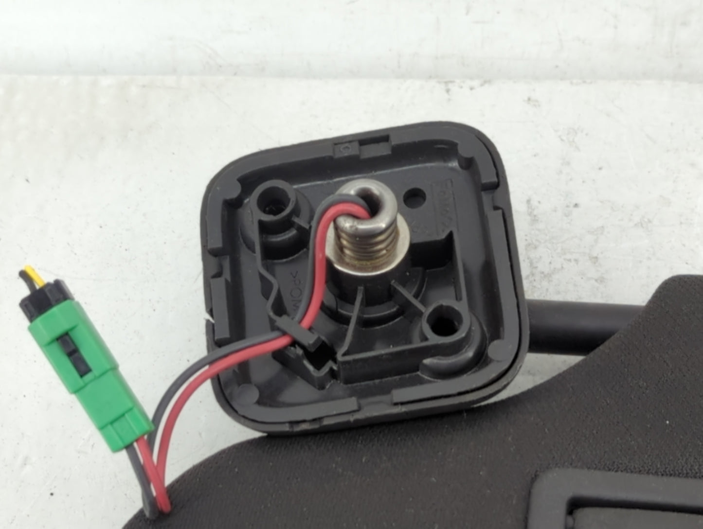 2013-2019 Ford Taurus Sun Visor Shade Replacement Passenger Right Mirror Fits OEM Used Auto Parts - Oemusedautoparts1.com
