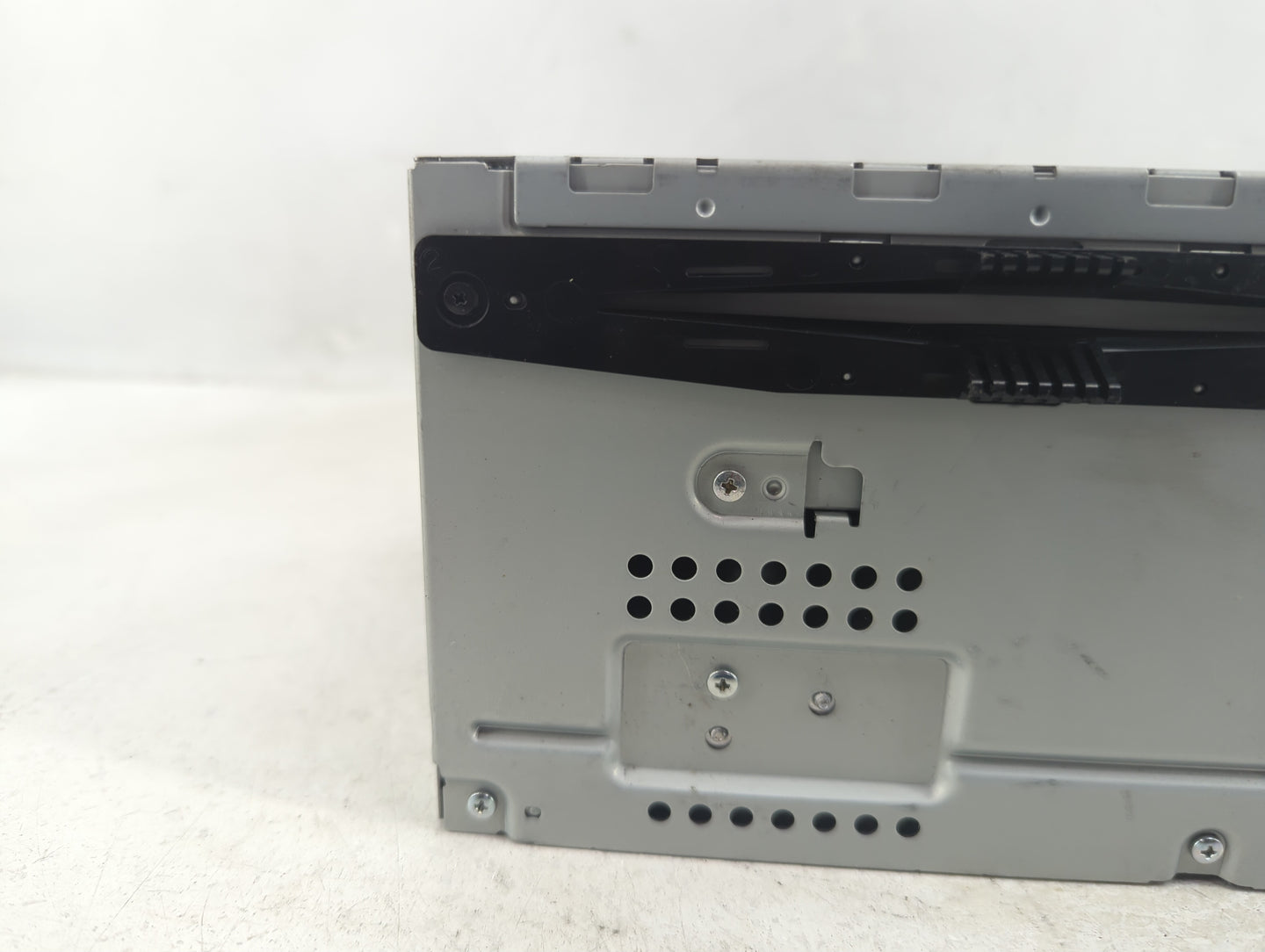 2011-2012 Ford Taurus Radio AM FM Cd Player Receiver Replacement P/N:BG1T-19C159-BB Fits Fits 2011 2012 OEM Used Auto Parts 