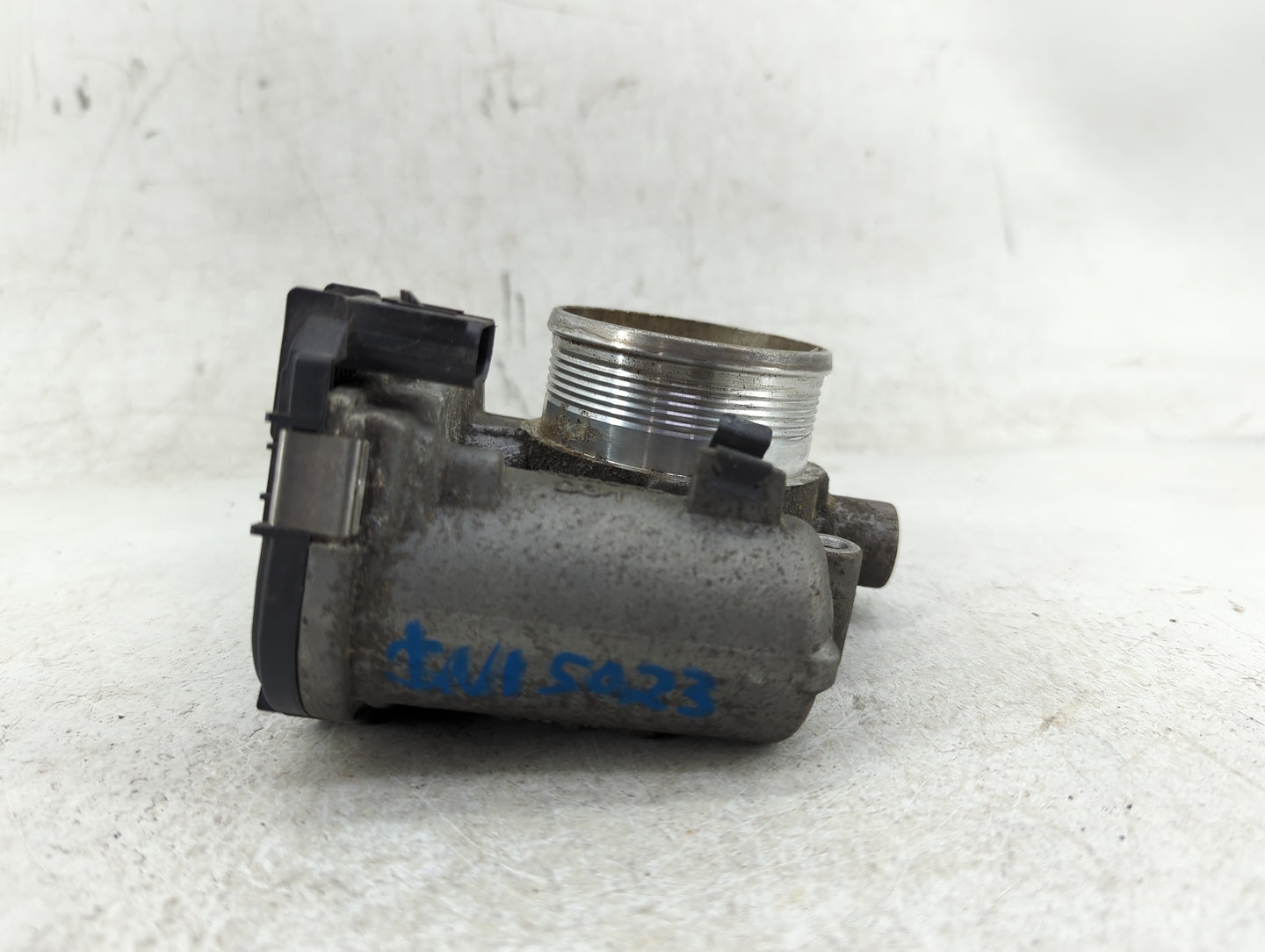 2008-2012 Ford Taurus Throttle Body P/N:CM5E9F991AD Fits Fits 2007 2008 2009 2010 2011 2012 2013 2014 OEM Used Auto Parts - 