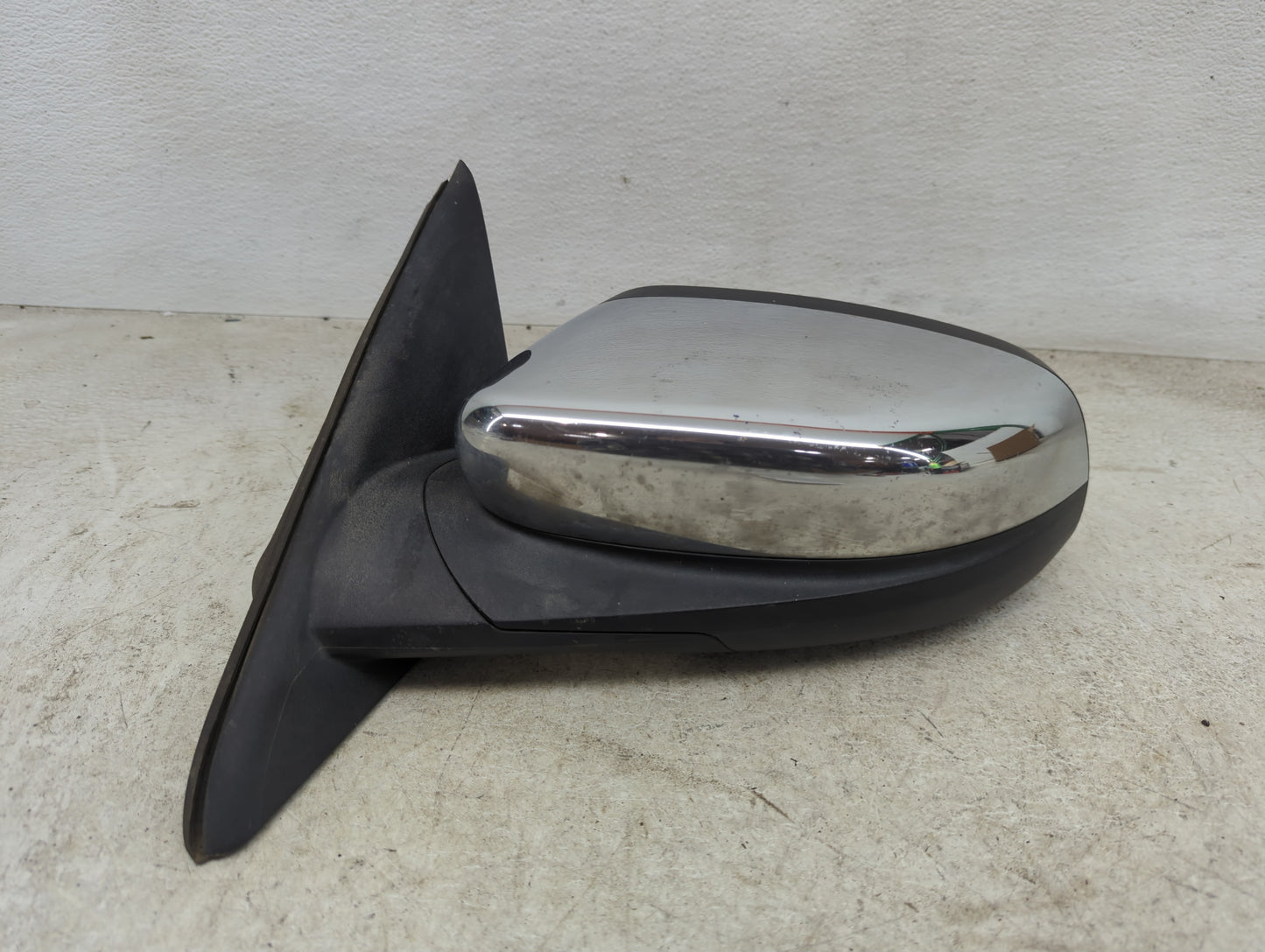 2010-2019 Ford Taurus Driver Side View Mirror - Left Door Mirror OEM Used - Oemusedautoparts1.com