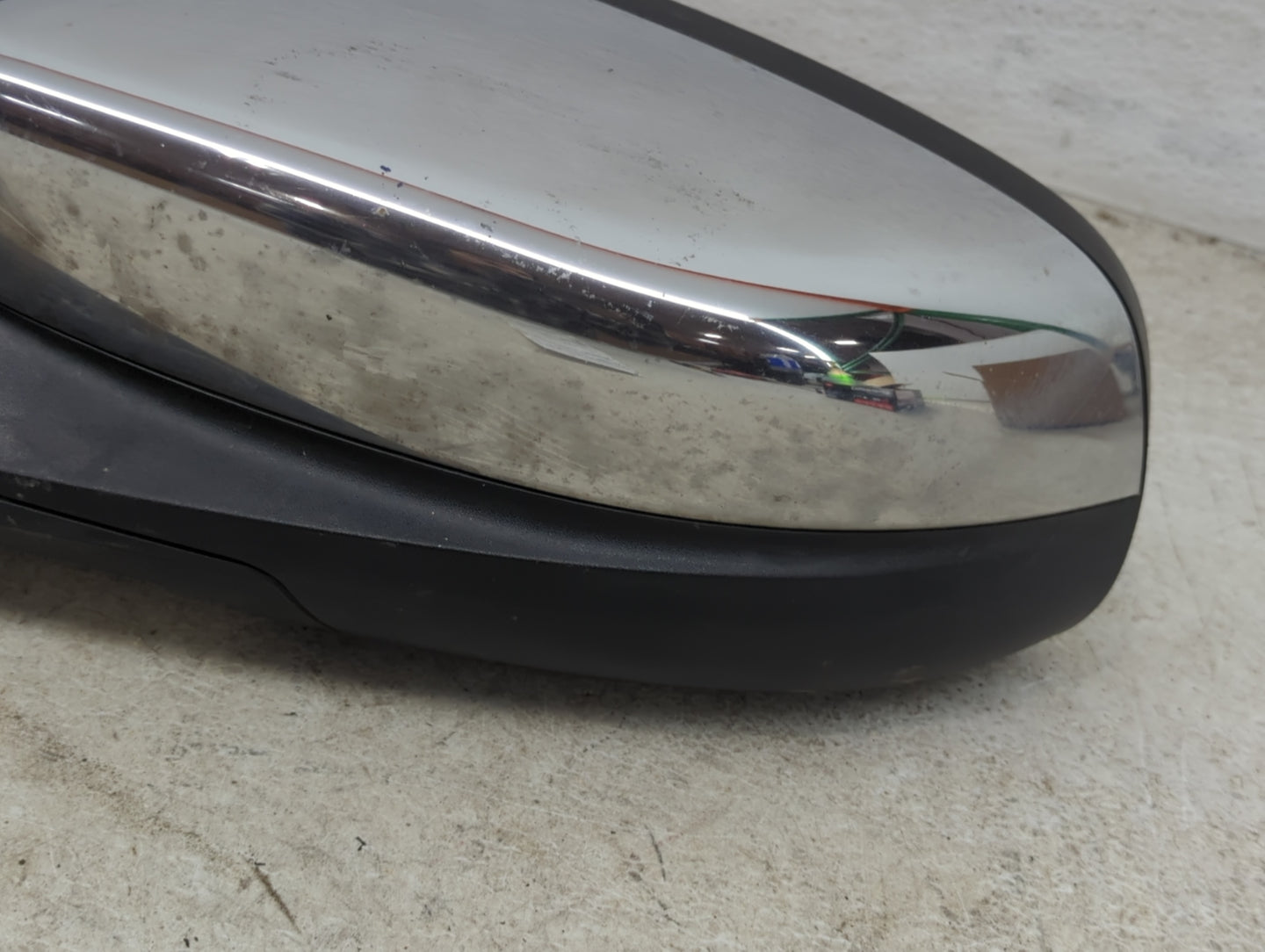 2010-2019 Ford Taurus Driver Side View Mirror - Left Door Mirror OEM Used - Oemusedautoparts1.com