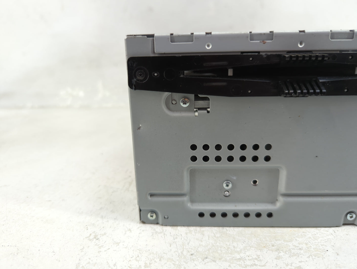 2011-2012 Ford Taurus Radio AM FM Cd Player Receiver Replacement P/N:BG1T-19C107-AA Fits Fits 2011 2012 OEM Used Auto Parts 