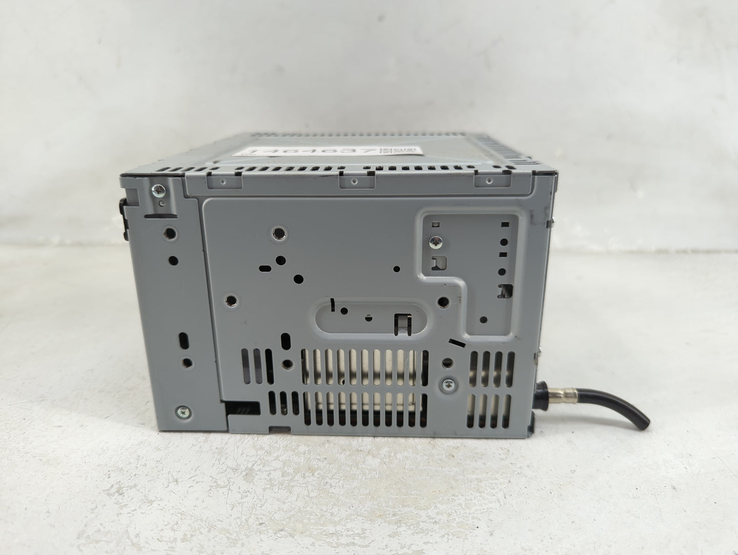 2011-2012 Ford Taurus Radio AM FM Cd Player Receiver Replacement P/N:BG1T-19C107-AA Fits Fits 2011 2012 OEM Used Auto Parts 