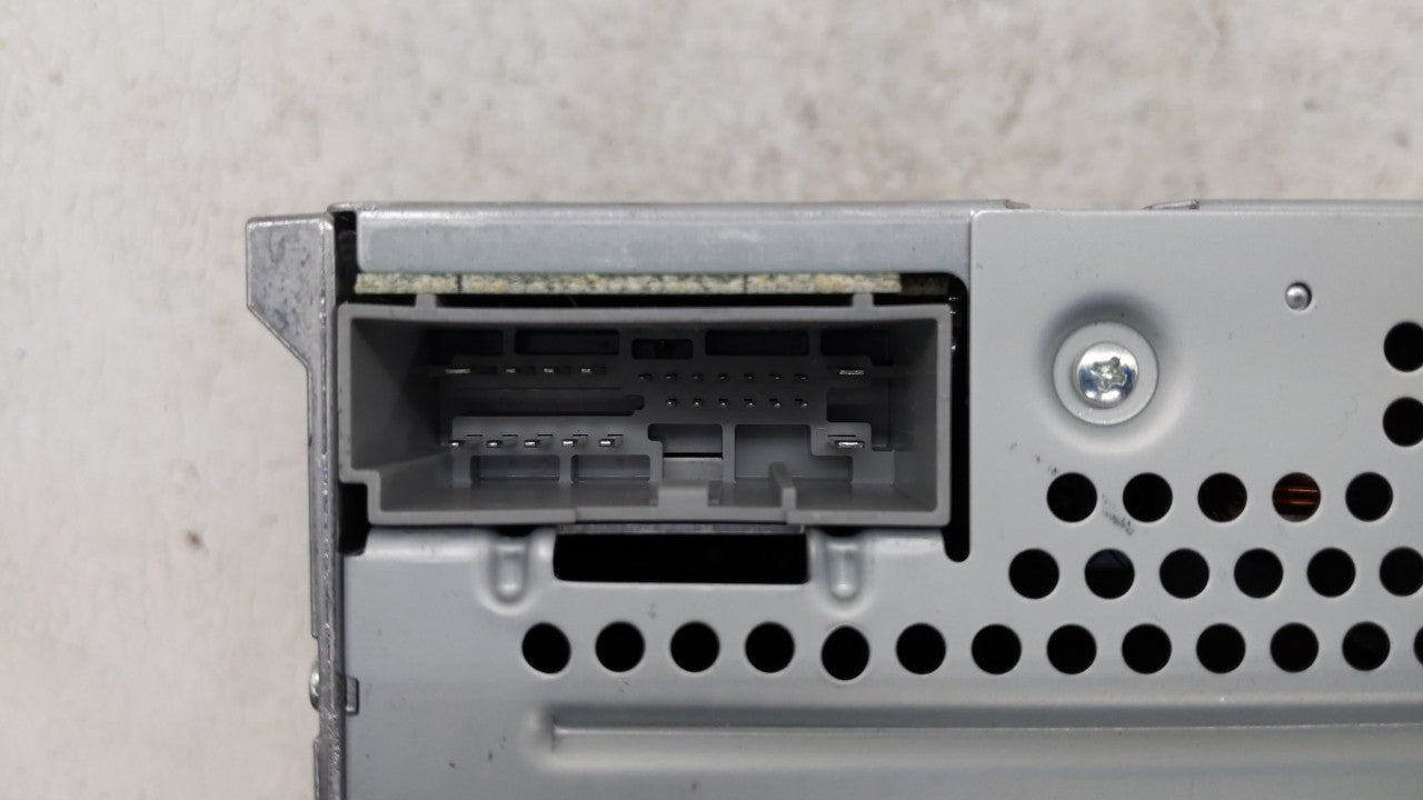 2011-2012 Ford Taurus Am Fm Cd Player Radio Receiver - Oemusedautoparts1.com