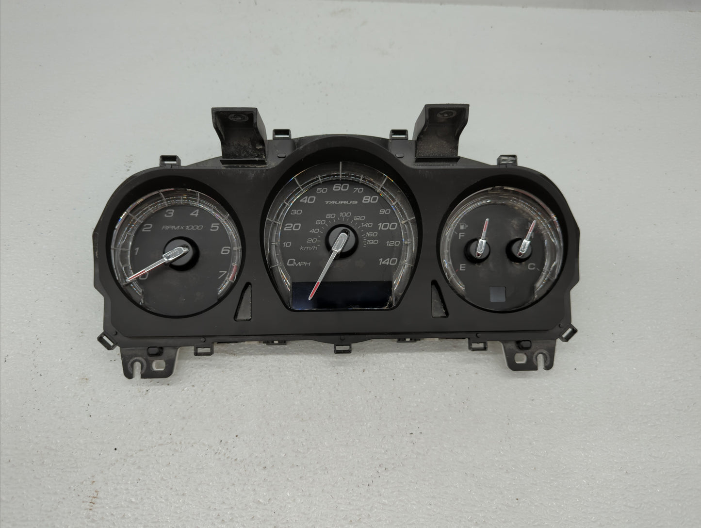 2011-2012 Ford Taurus Instrument Cluster Speedometer Gauges P/N:BG1T-10849-EF Fits Fits 2011 2012 OEM Used Auto Parts - Oemu