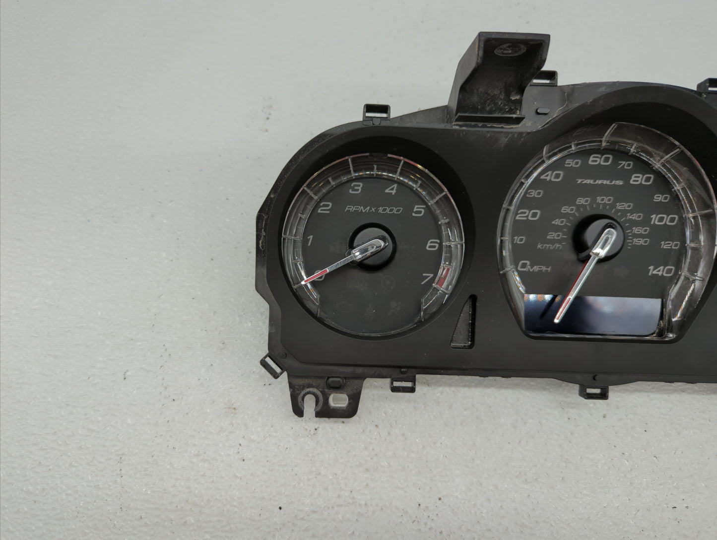 2011-2012 Ford Taurus Instrument Cluster Speedometer Gauges P/N:BG1T-10849-EF Fits Fits 2011 2012 OEM Used Auto Parts - Oemu