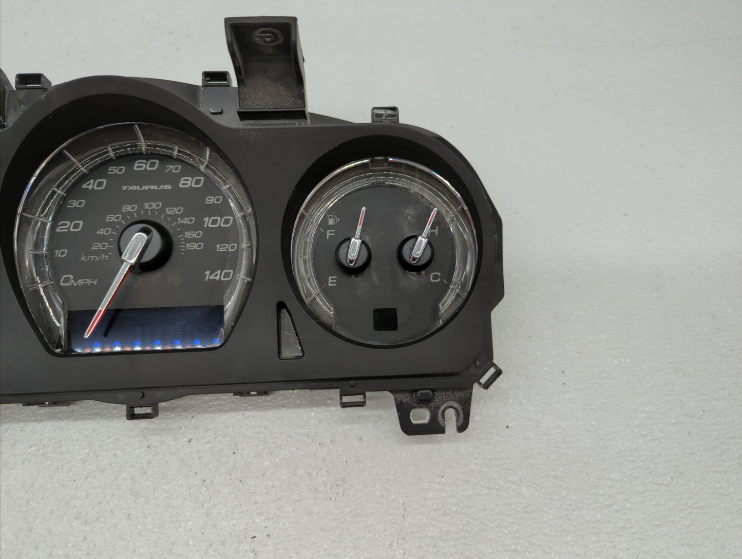 2011-2012 Ford Taurus Instrument Cluster Speedometer Gauges P/N:BG1T-10849-EF Fits Fits 2011 2012 OEM Used Auto Parts - Oemu