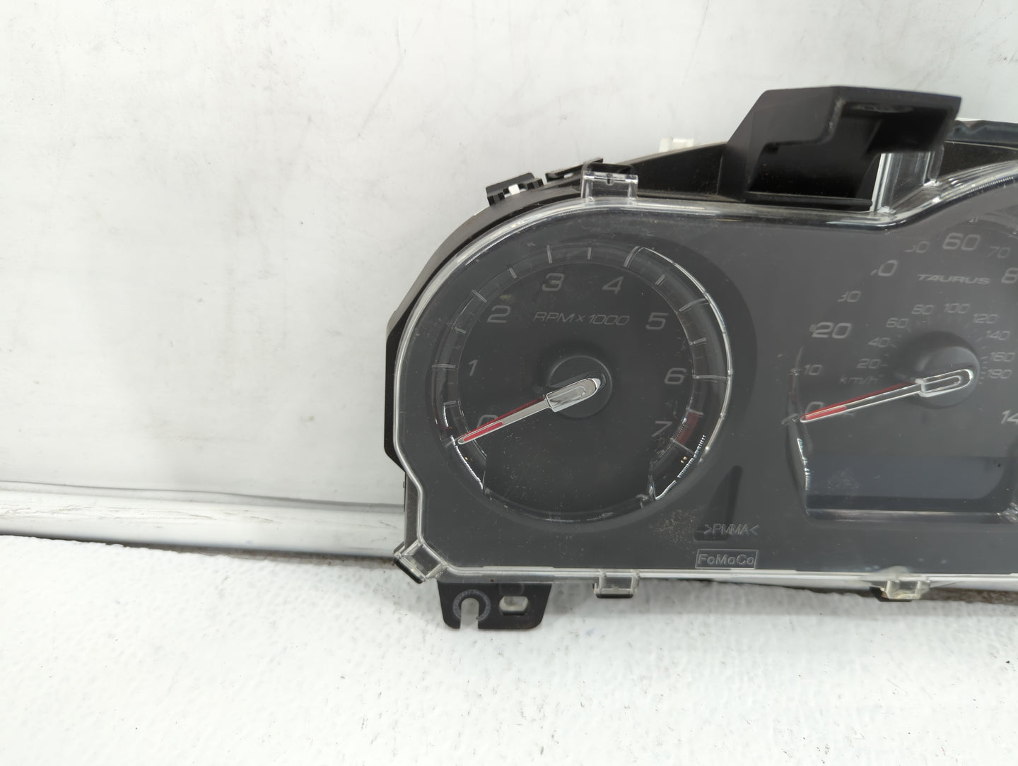 2011-2012 Ford Taurus Instrument Cluster Speedometer Gauges P/N:BG1T-10849-EF Fits Fits 2011 2012 OEM Used Auto Parts - Oemu