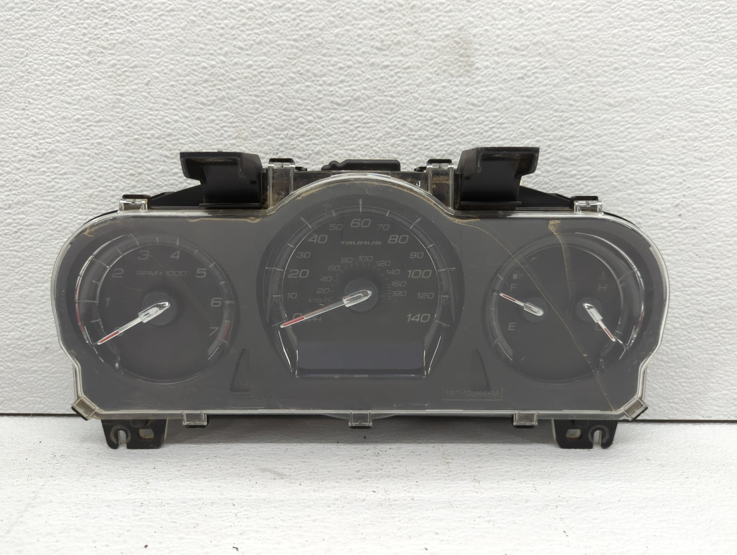 2011-2012 Ford Taurus Instrument Cluster Speedometer Gauges P/N:BG1T-10849-AF Fits Fits 2011 2012 OEM Used Auto Parts - Oemu