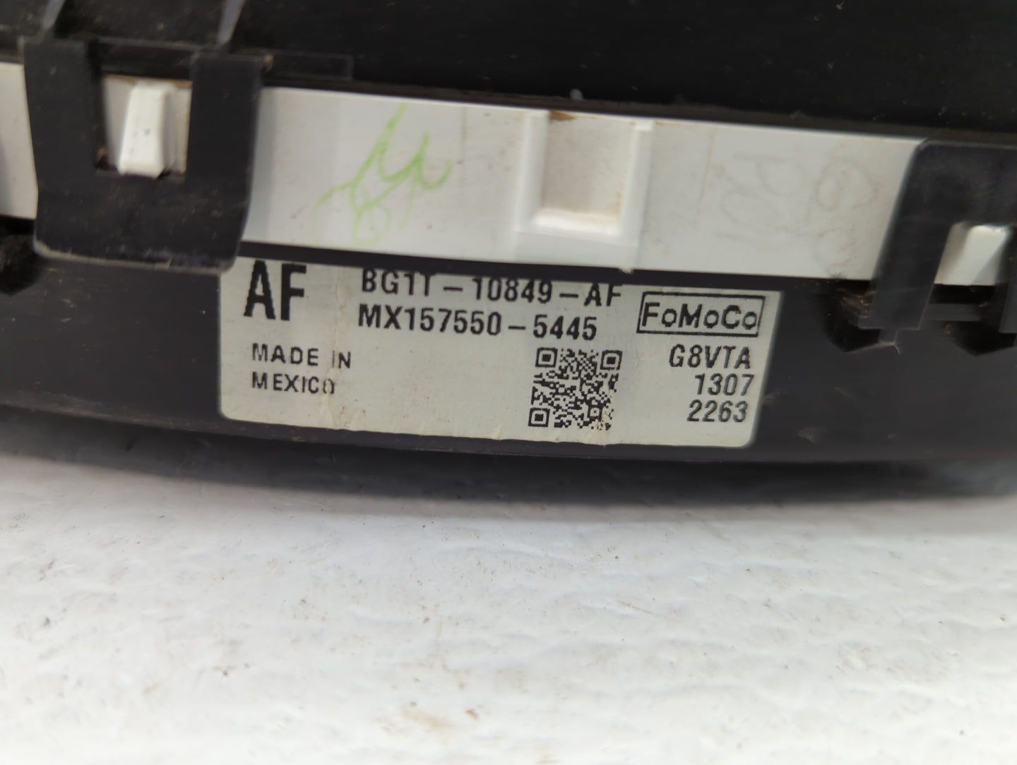 2011-2012 Ford Taurus Instrument Cluster Speedometer Gauges P/N:BG1T-10849-AF Fits Fits 2011 2012 OEM Used Auto Parts - Oemu