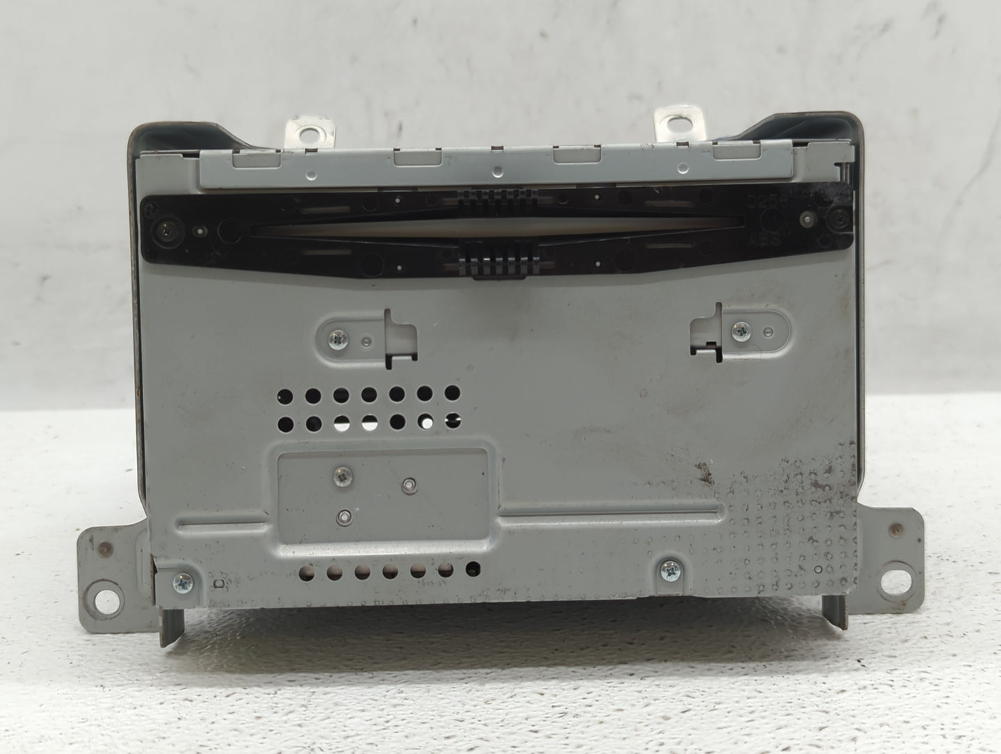 2011-2012 Ford Taurus Am Fm Cd Player Radio Receiver - Oemusedautoparts1.com
