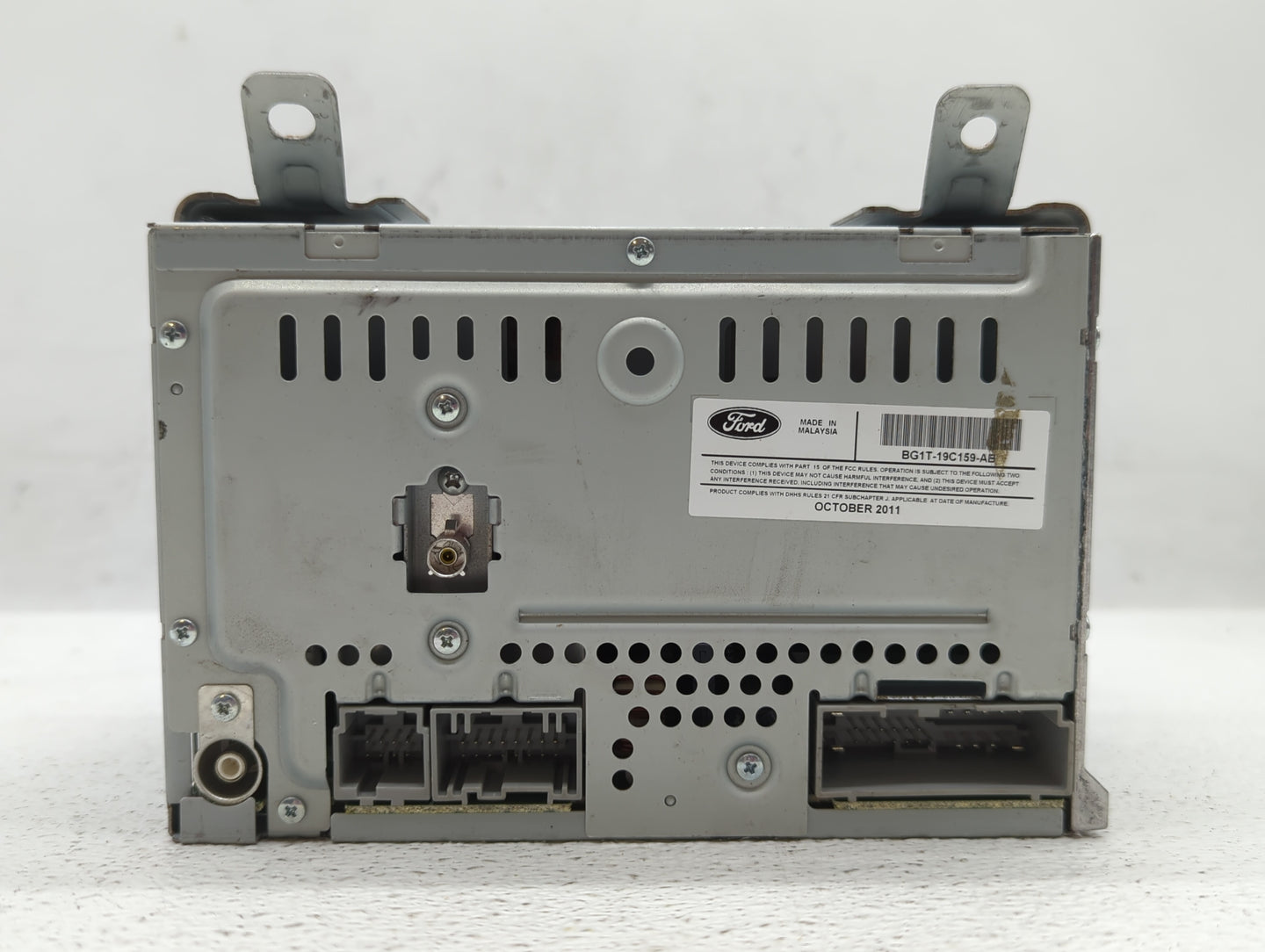 2011-2012 Ford Taurus Am Fm Cd Player Radio Receiver - Oemusedautoparts1.com