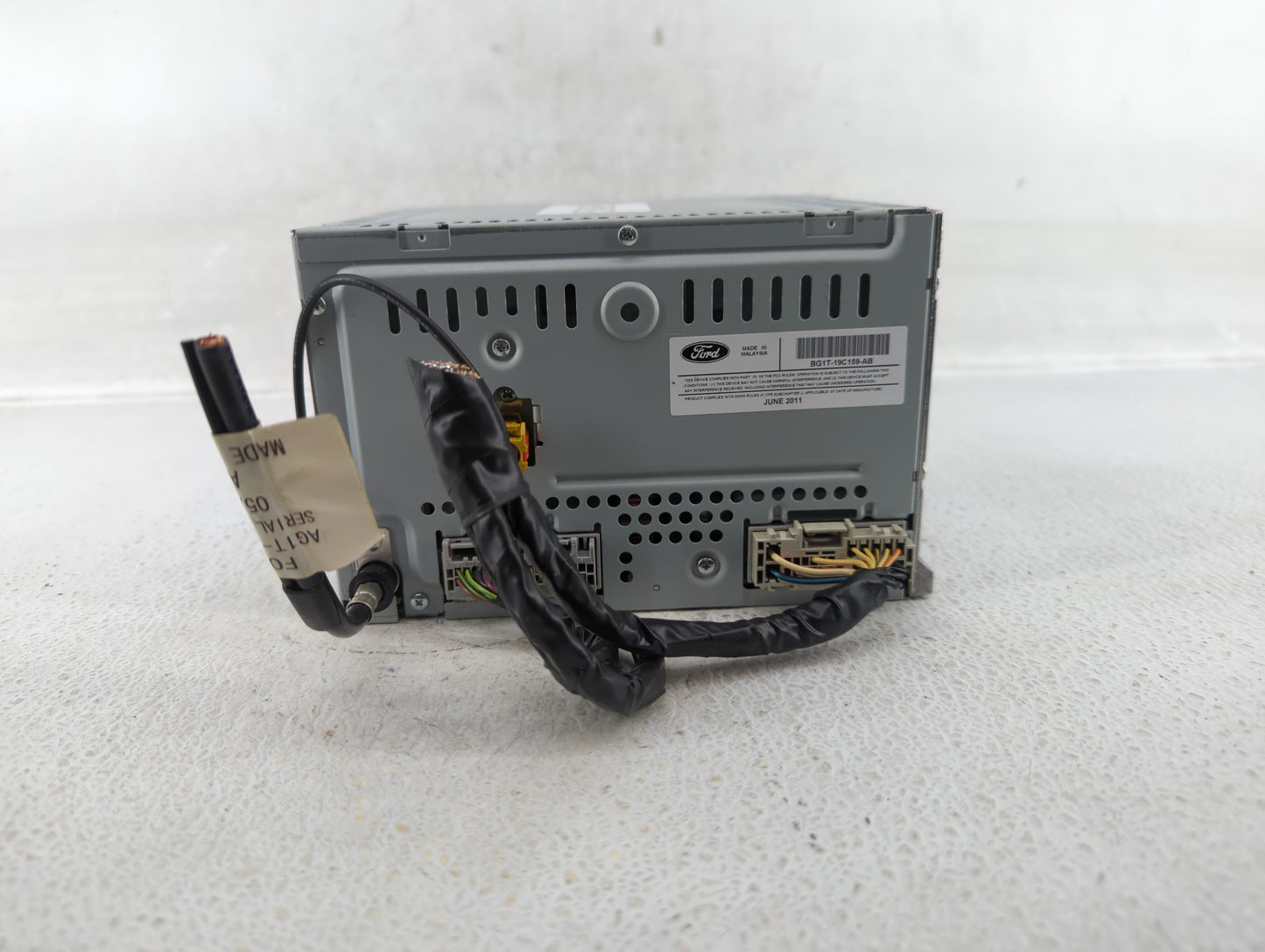 2011-2012 Ford Taurus Radio AM FM Cd Player Receiver Replacement P/N:BG1T-19C159-AB Fits Fits 2011 2012 OEM Used Auto Parts 