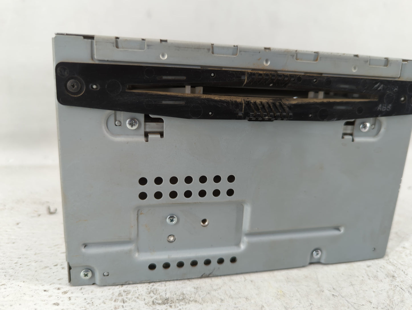 2011-2012 Ford Taurus Am Fm Cd Player Radio Receiver - Oemusedautoparts1.com