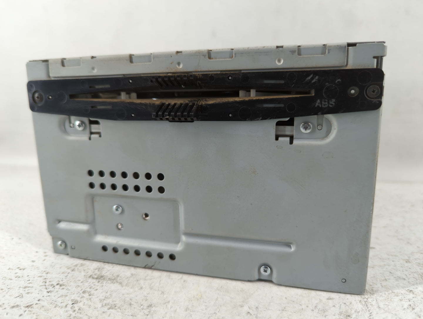 2011-2012 Ford Taurus Am Fm Cd Player Radio Receiver - Oemusedautoparts1.com