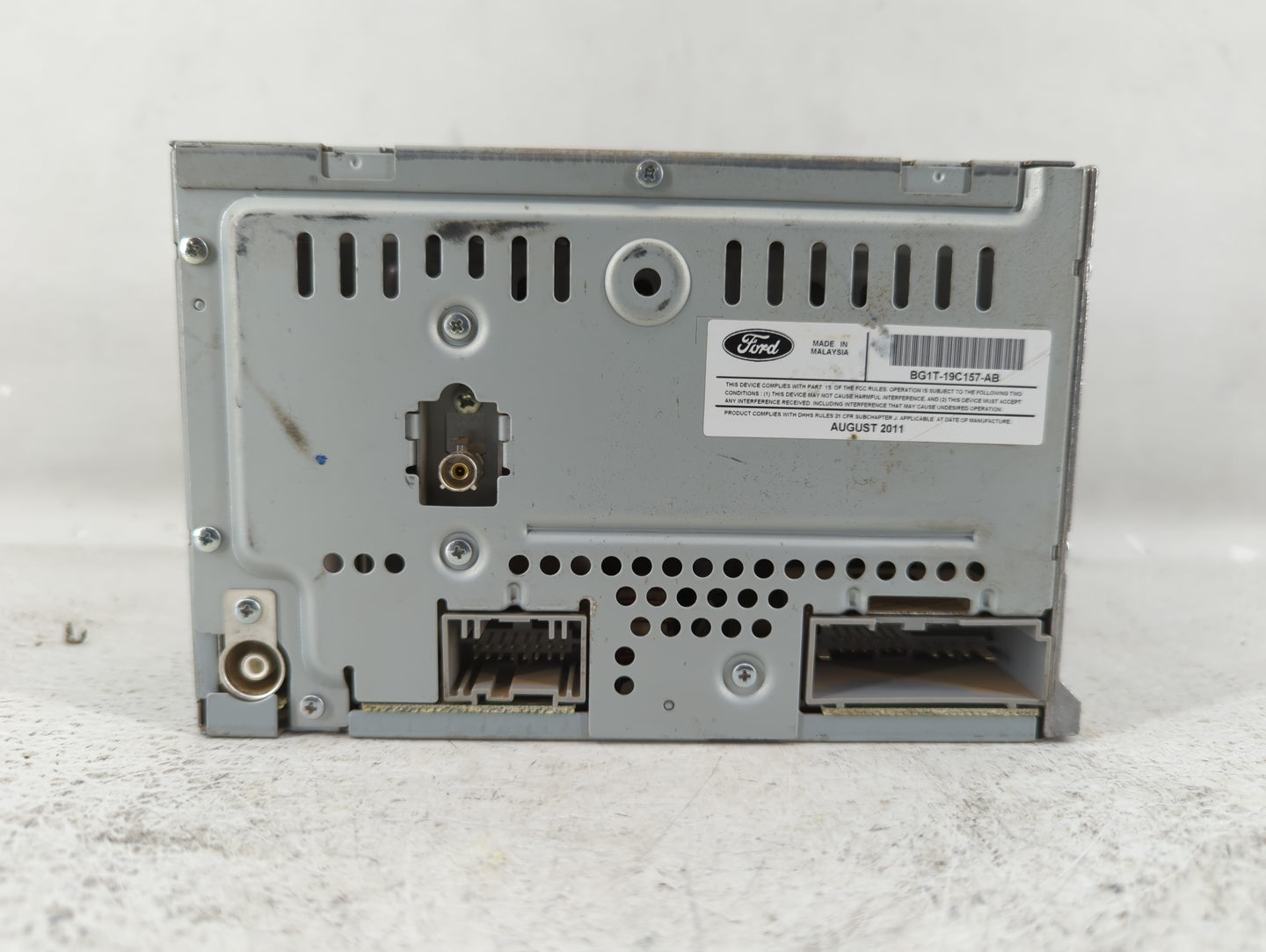 2011-2012 Ford Taurus Am Fm Cd Player Radio Receiver - Oemusedautoparts1.com