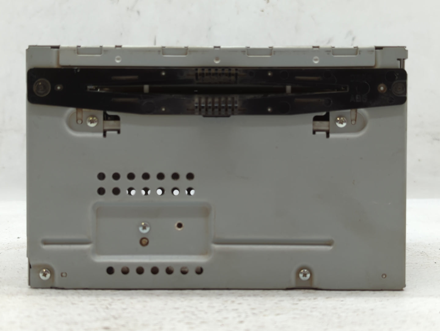 2011-2012 Ford Taurus Am Fm Cd Player Radio Receiver - Oemusedautoparts1.com
