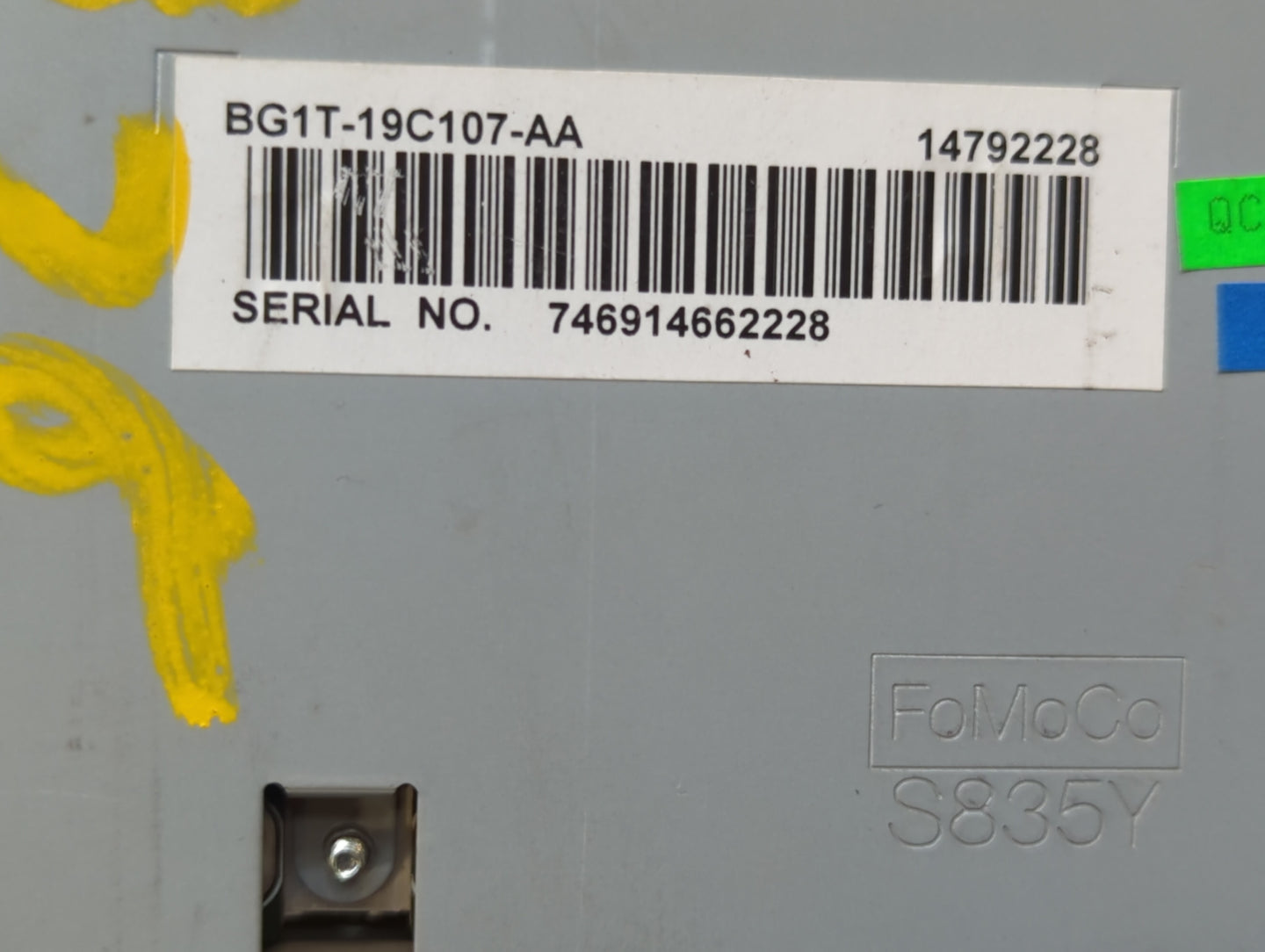 2011-2012 Ford Taurus Am Fm Cd Player Radio Receiver - Oemusedautoparts1.com