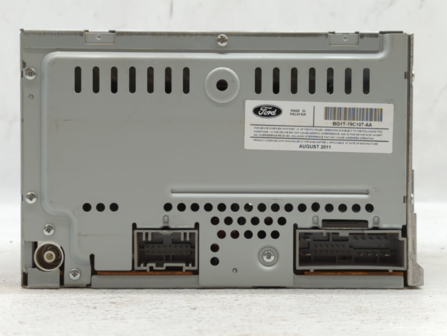 2011-2012 Ford Taurus Am Fm Cd Player Radio Receiver - Oemusedautoparts1.com