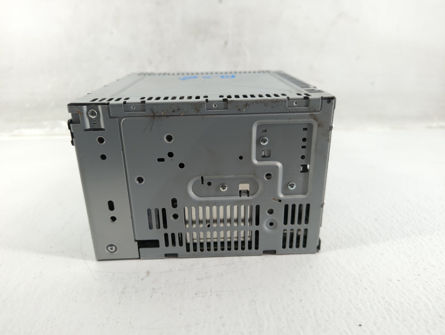 2011-2012 Ford Taurus Radio AM FM Cd Player Receiver Replacement P/N:BG1T-19C159-AB Fits Fits 2011 2012 OEM Used Auto Parts 