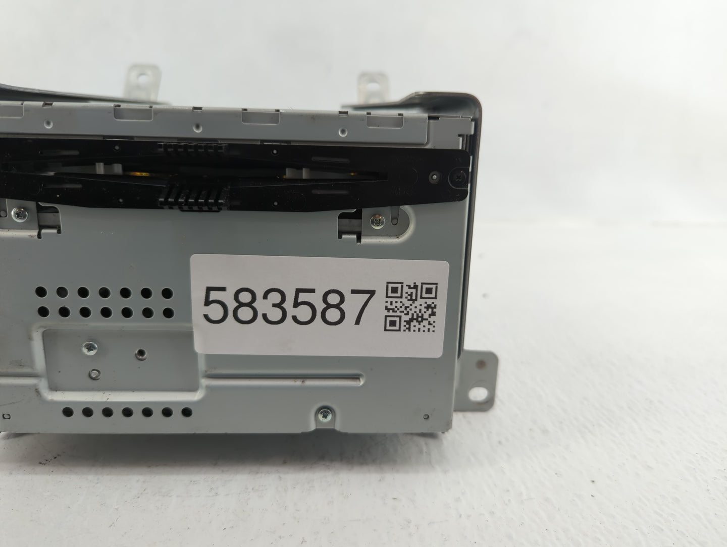 2011-2012 Ford Taurus Am Fm Cd Player Radio Receiver - Oemusedautoparts1.com