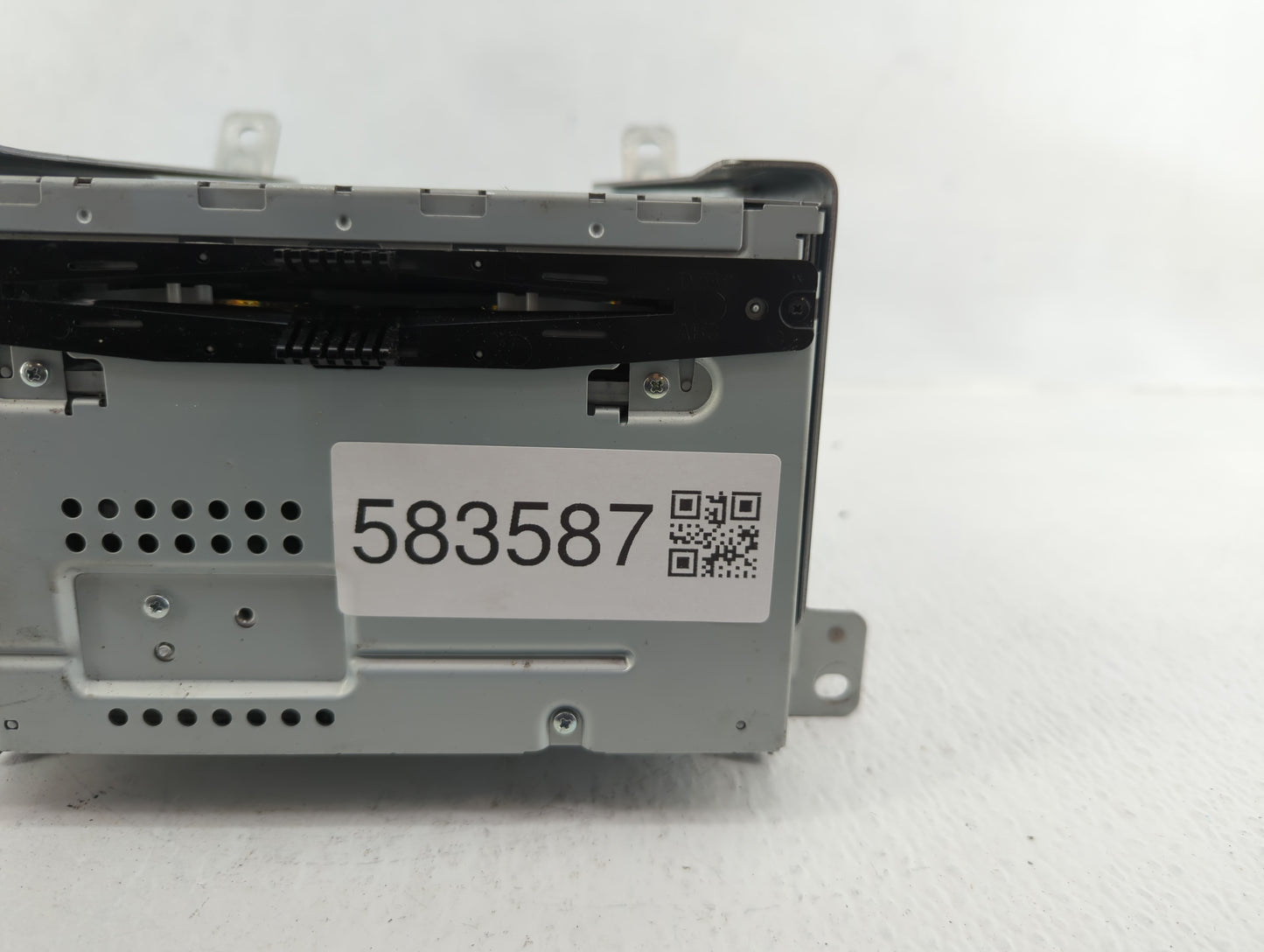 2011-2012 Ford Taurus Am Fm Cd Player Radio Receiver - Oemusedautoparts1.com