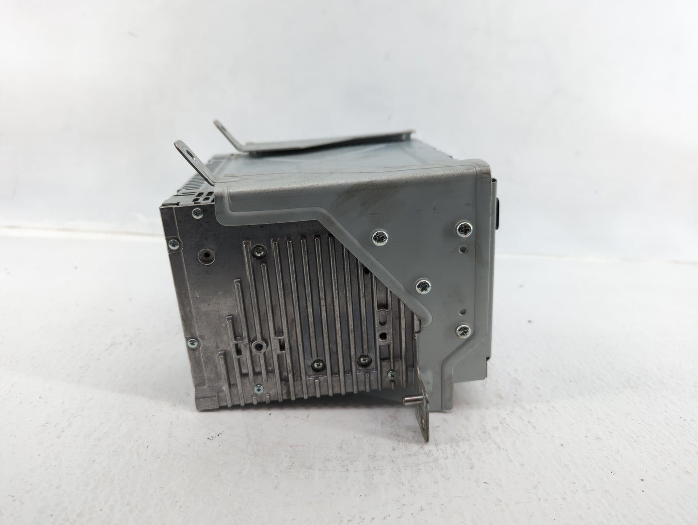 2011-2012 Ford Taurus Am Fm Cd Player Radio Receiver - Oemusedautoparts1.com