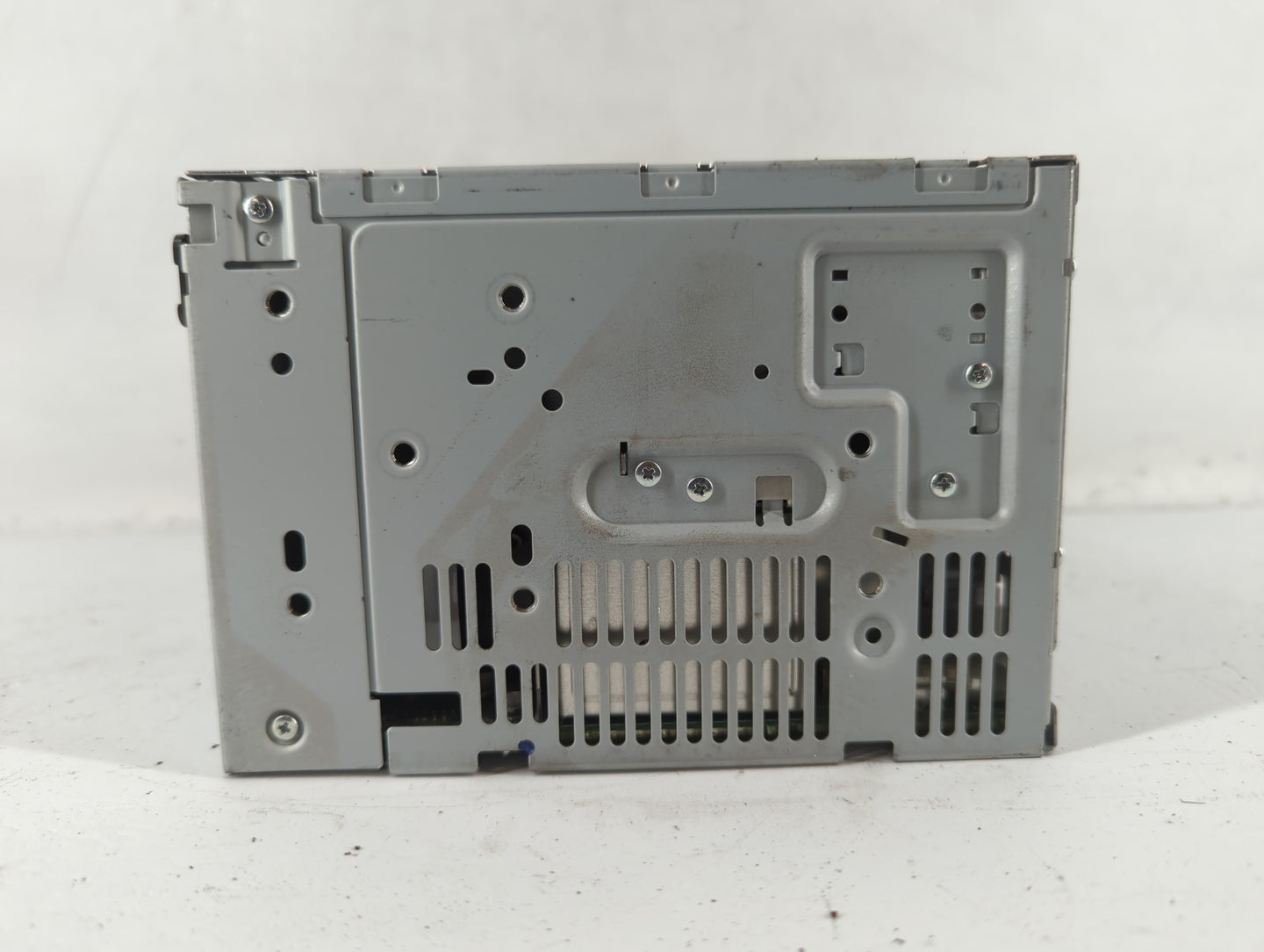 2011-2012 Ford Taurus Radio AM FM Cd Player Receiver Replacement P/N:BG1T-19C159-AB Fits Fits 2011 2012 OEM Used Auto Parts 