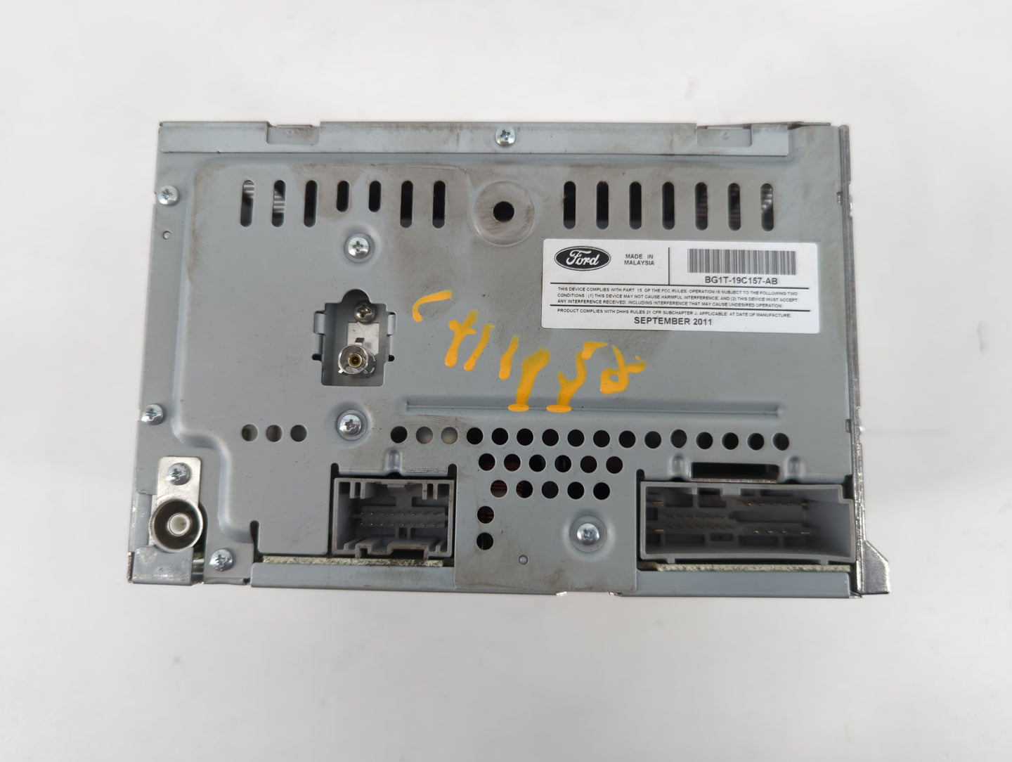 2011-2012 Ford Taurus Radio AM FM Cd Player Receiver Replacement P/N:BG1T-19C157-AB Fits Fits 2011 2012 OEM Used Auto Parts 