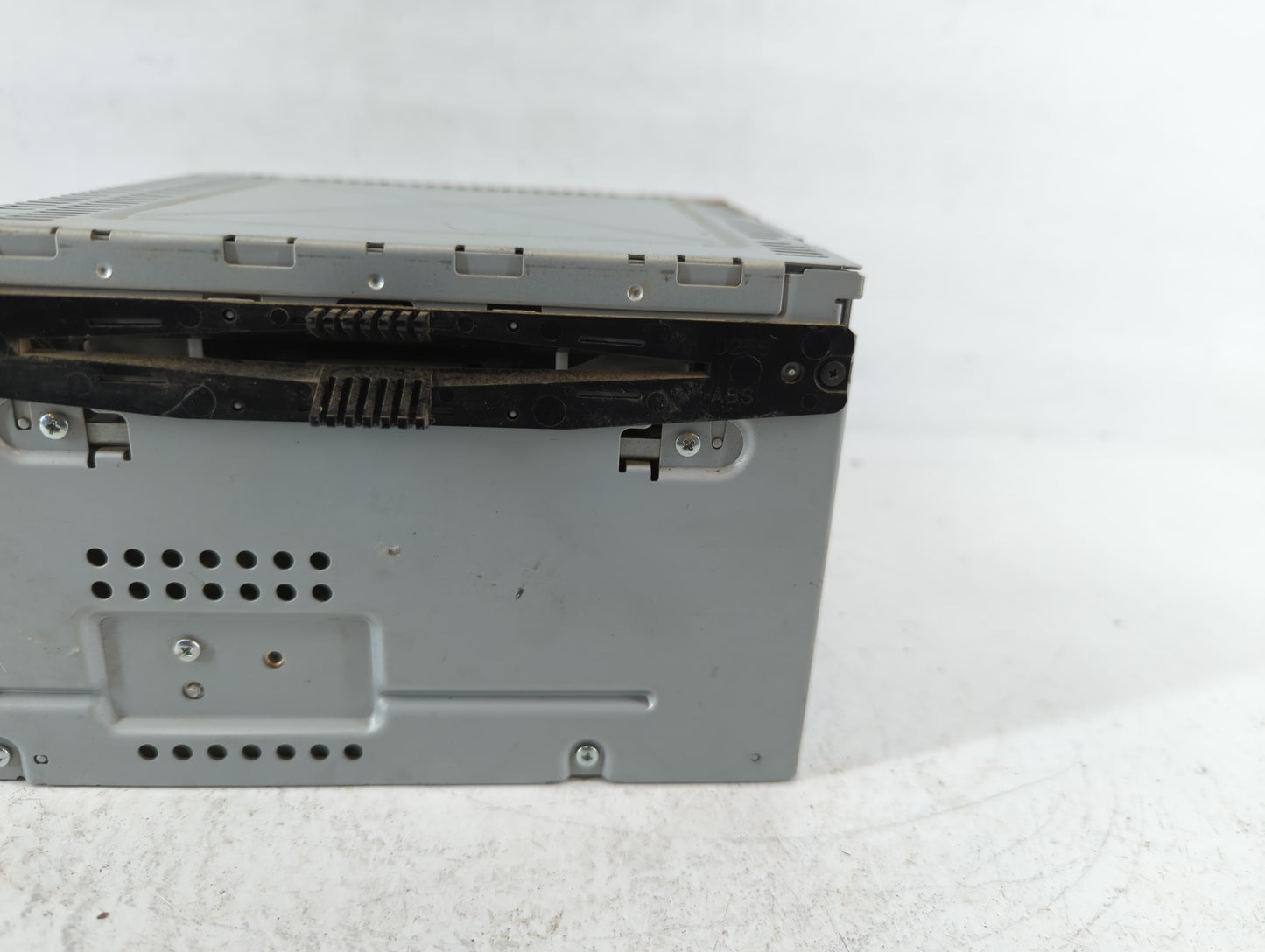 2011-2012 Ford Taurus Am Fm Cd Player Radio Receiver - Oemusedautoparts1.com