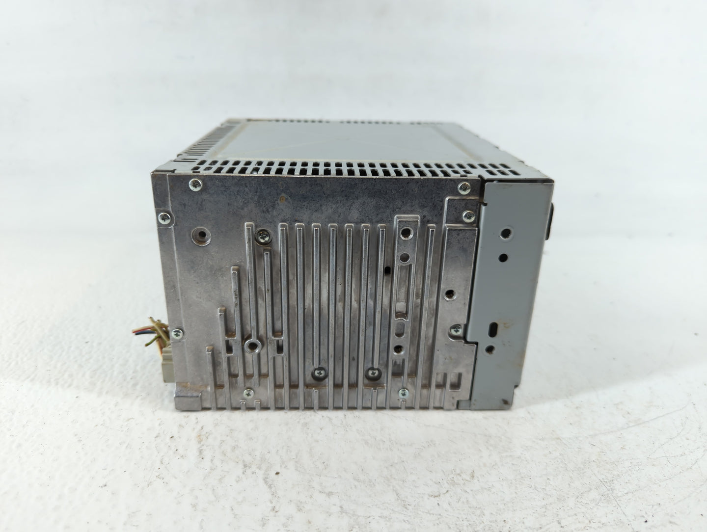 2011-2012 Ford Taurus Am Fm Cd Player Radio Receiver - Oemusedautoparts1.com