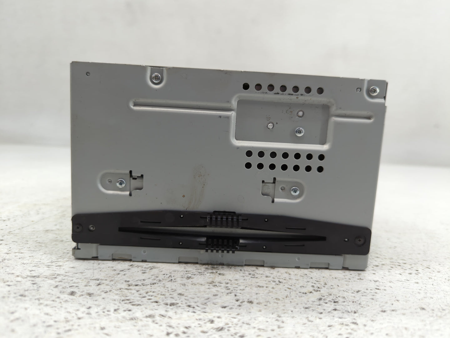 2011-2012 Ford Taurus Am Fm Cd Player Radio Receiver - Oemusedautoparts1.com