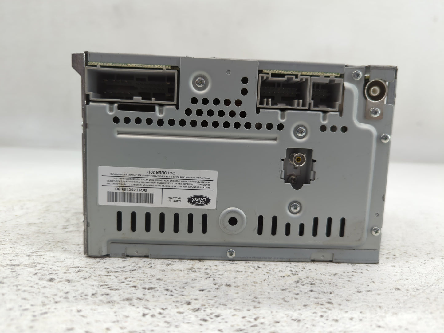 2011-2012 Ford Taurus Am Fm Cd Player Radio Receiver - Oemusedautoparts1.com
