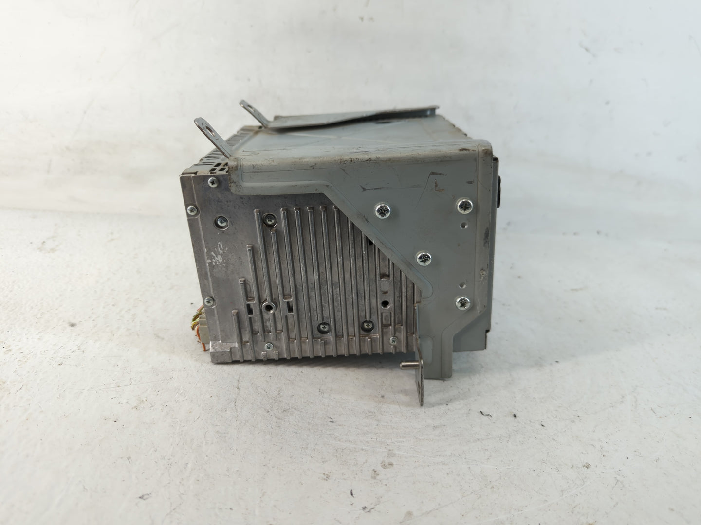 2011-2012 Ford Taurus Radio AM FM Cd Player Receiver Replacement P/N:BG1T-19C159-BB Fits Fits 2011 2012 OEM Used Auto Parts 