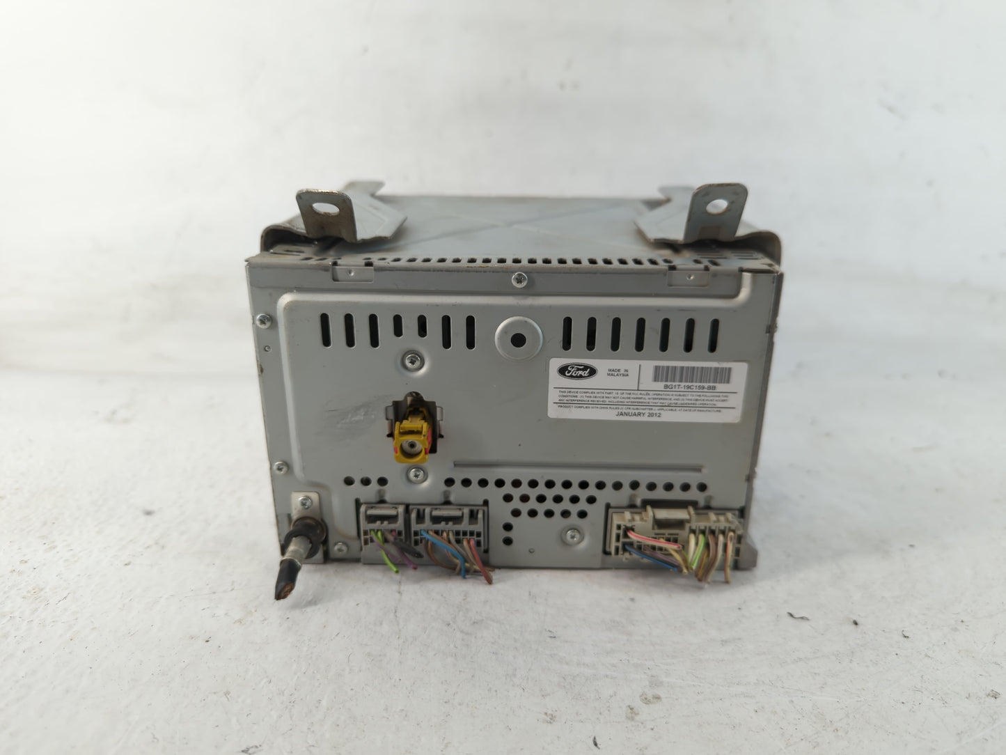 2011-2012 Ford Taurus Radio AM FM Cd Player Receiver Replacement P/N:BG1T-19C159-BB Fits Fits 2011 2012 OEM Used Auto Parts 
