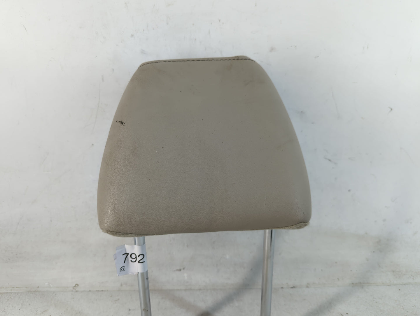 2012 Ford Taurus Headrest Head Rest Front Driver Passenger Seat Fits OEM Used Auto Parts - Oemusedautoparts1.com