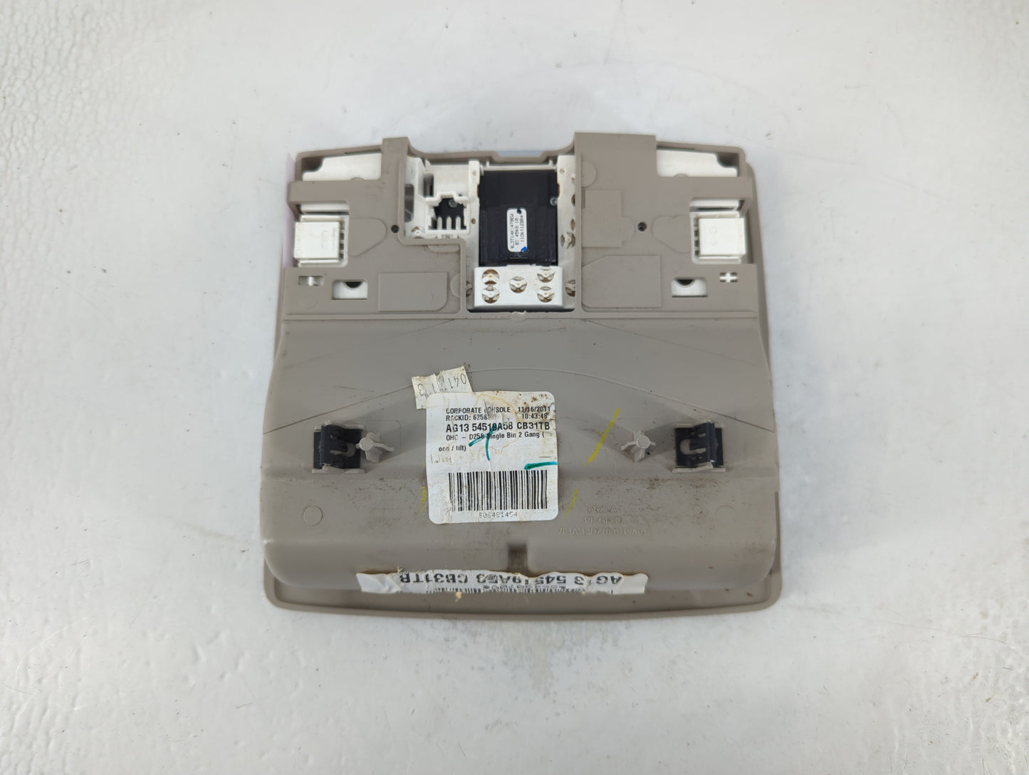 2010-2012 Ford Taurus Center Floor Console P/N:AG13 54519A58 CB31TB Fits Fits 2010 2011 2012 OEM Used Auto Parts - Oemusedau